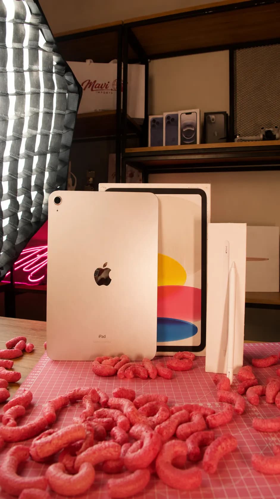 iPad e Apple Pencil fotografados no espaço da Mavi
